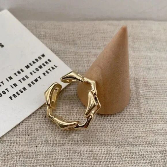 ⭐️#29A New Gold over 925 Sterling Silver Geometric Ring - Picture 2 of 6